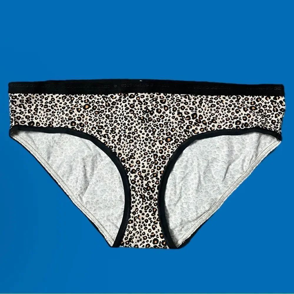 Victoria’s Secret Stretch Cotton Hiphugger Panty animal print Medium